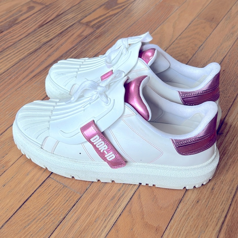 Dior sneaker